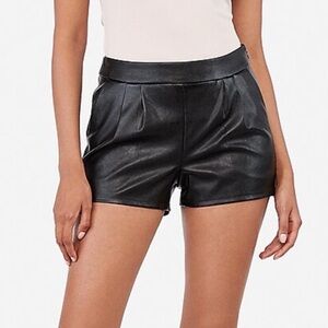 Express Shortie Mid Rise Faux Leather Pleated Shorts Black